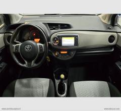 Auto - Toyota yaris 1.4 d-4d 5p. active