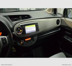 Auto - Toyota yaris 1.4 d-4d 5p. active