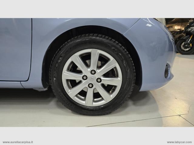 Auto - Toyota yaris 1.4 d-4d 5p. active