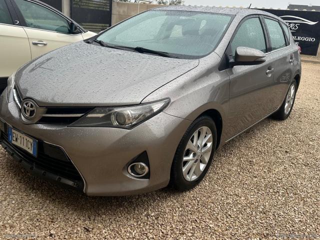 Auto - Toyota auris 1.4 d-4d lounge