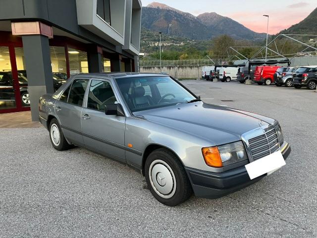 Auto - Mercedes-benz 200 e 2.0 bz 122cv 4 porte