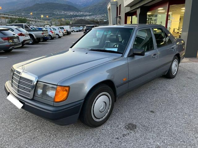 Auto - Mercedes-benz 200 e 2.0 bz 122cv 4 porte