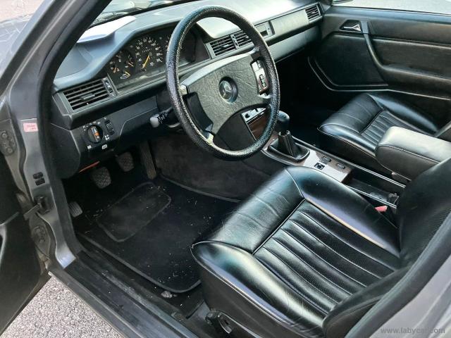 Auto - Mercedes-benz 200 e 2.0 bz 122cv 4 porte