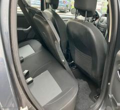 Auto - Dacia duster 1.2 tce 125cv 4wd