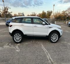Auto - Land rover rr evoque 2.2 td4 5p. british ed.dyn.