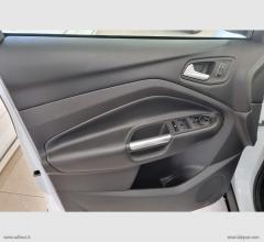 Auto - Ford kuga 2.0 tdci 150cv s&s 4wd pow.business