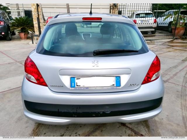 Auto - Peugeot 207 plus 1.4 8v 75 cv 5p. eco gpl