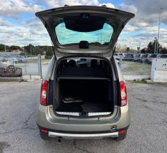 Auto - Dacia duster 1.6 4x2 gpl laurÃ©ate