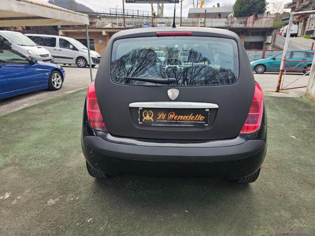 Auto - Lancia ypsilon 1.2 argento