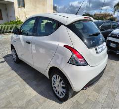 Auto - Lancia ypsilon 1.2 69 cv 5p. gpl ecochic ele.bl