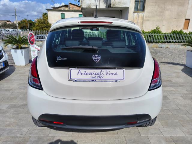 Auto - Lancia ypsilon 1.2 69 cv 5p. gpl ecochic ele.bl