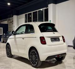 Auto - Fiat 500e icon plus 3p 118cv 42kwh