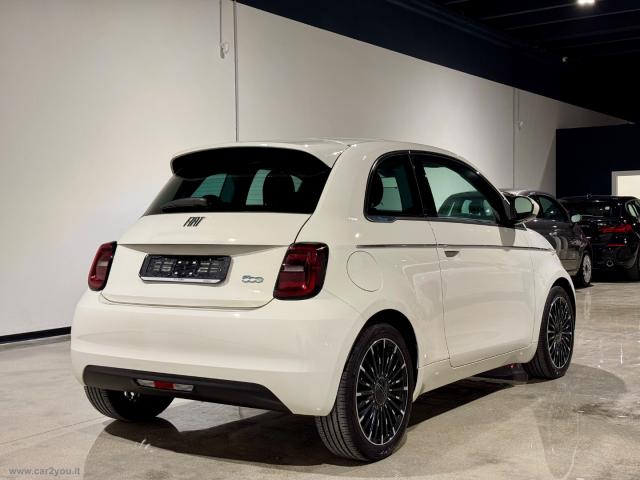Auto - Fiat 500e icon plus 3p 118cv 42kwh