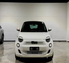 Auto - Fiat 500e icon plus 3p 118cv 42kwh