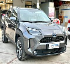 Auto - Toyota yaris cross 1.5 hyb 5p. e-cvt awd lounge
