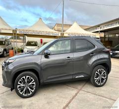 Auto - Toyota yaris cross 1.5 hyb 5p. e-cvt awd lounge