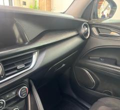 Auto - Alfa romeo stelvio 2.2 t.diesel 180 cv at8 q4 exec.