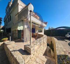 Appartamenti in Vendita - Villa in vendita a bisceglie ville mare / via bovio