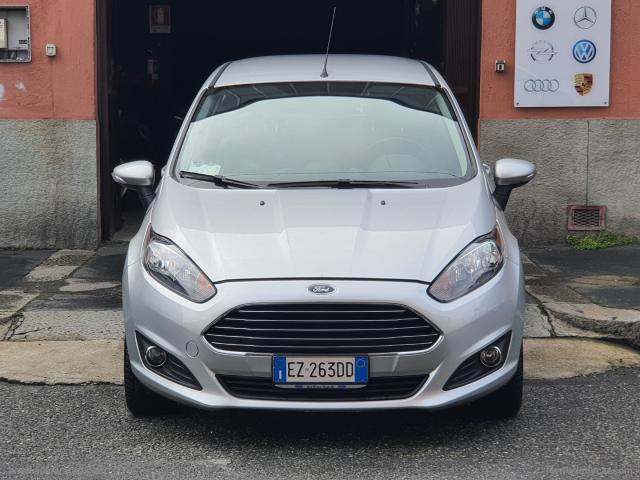Auto - Ford fiesta 1.4 3p. bz.- gpl