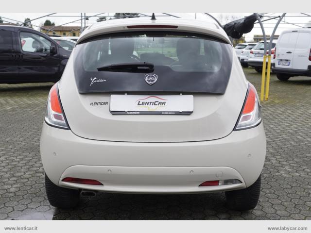 Auto - Lancia ypsilon 1.2 69 cv 5 posti gold