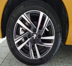 Auto - Peugeot 208 bluehdi 100 s&s 5p. allure
