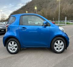 Auto - Toyota iq 1.0 multidrive