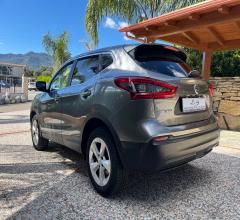 Auto - Nissan qashqai 1.5 dci business