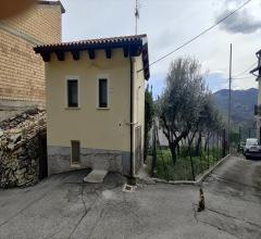 Appartamenti in Vendita - Casa indipendente in vendita a lama dei peligni centro storico