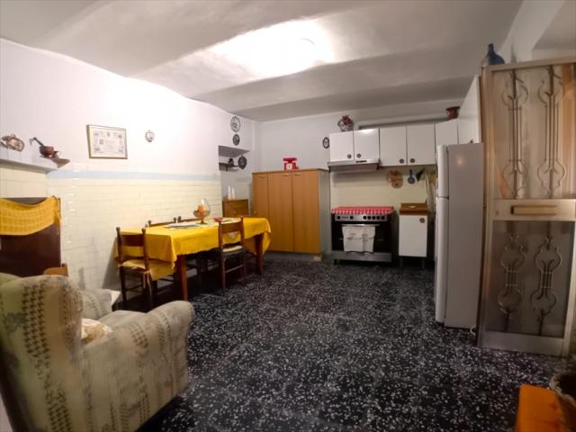 Appartamenti in Vendita - Casa indipendente in vendita a chieti semicentro