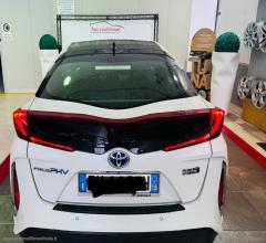 Auto - Toyota prius plug-in