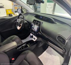 Auto - Toyota prius plug-in