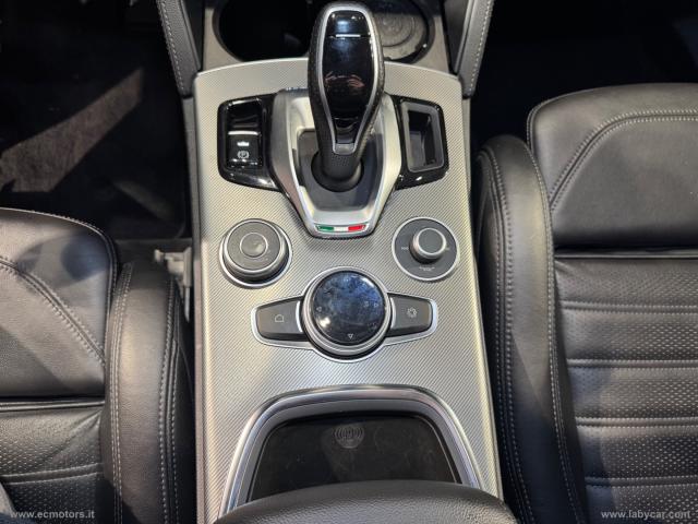 Auto - Alfa romeo stelvio 2.2 t.diesel 210cv at8 q4 veloce