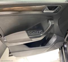 Auto - Volkswagen t-roc 1.6 tdi scr advanced bluemot.tech.