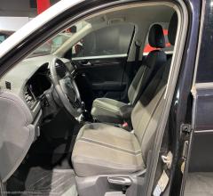 Auto - Volkswagen t-roc 1.6 tdi scr advanced bluemot.tech.