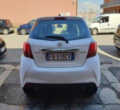 Auto - Toyota yaris 1.0 5p.