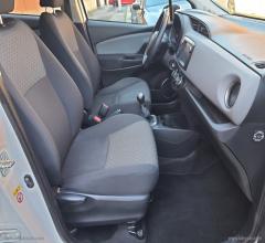 Auto - Toyota yaris 1.0 5p.