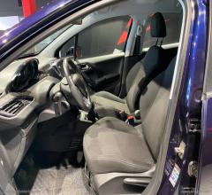 Auto - Peugeot 208 puretech 82 5p. allure