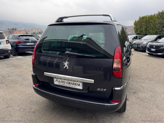 Auto - Peugeot 807 2.0 hdi fap sv