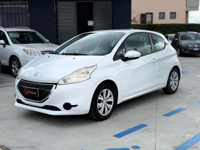 Auto - Peugeot 208 1.2 vti 82 cv 3p. allure