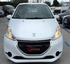 Auto - Peugeot 208 1.2 vti 82 cv 3p. allure