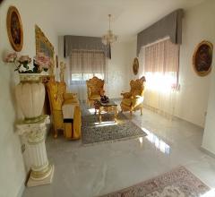 Appartamenti in Vendita - Villa bifamiliare in vendita a scafa semicentro