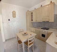 Appartamenti in Vendita - Villa bifamiliare in vendita a scafa semicentro