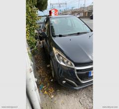 Auto - Peugeot 208 puretech 82 5p. allure