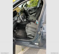 Auto - Peugeot 208 puretech 82 5p. allure