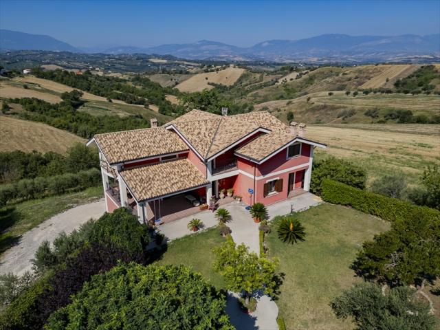 Appartamenti in Vendita - Villa in vendita a manoppello ripacorbaria