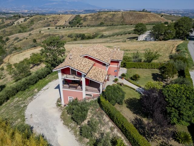 Appartamenti in Vendita - Villa in vendita a manoppello ripacorbaria