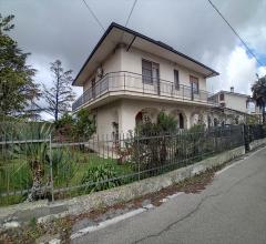 Appartamenti in Vendita - Villa in vendita a casalincontrada semicentro