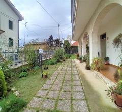 Appartamenti in Vendita - Villa in vendita a casalincontrada semicentro