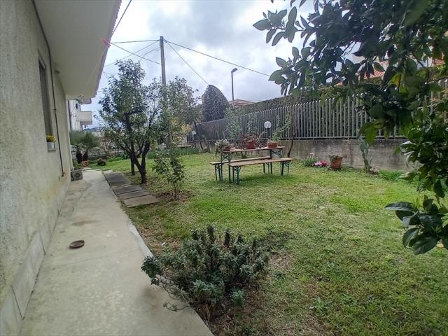 Appartamenti in Vendita - Villa in vendita a casalincontrada semicentro