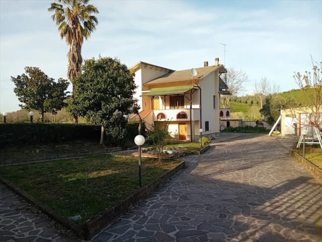 Appartamenti in Vendita - Villa in vendita a manoppello manoppello scalo